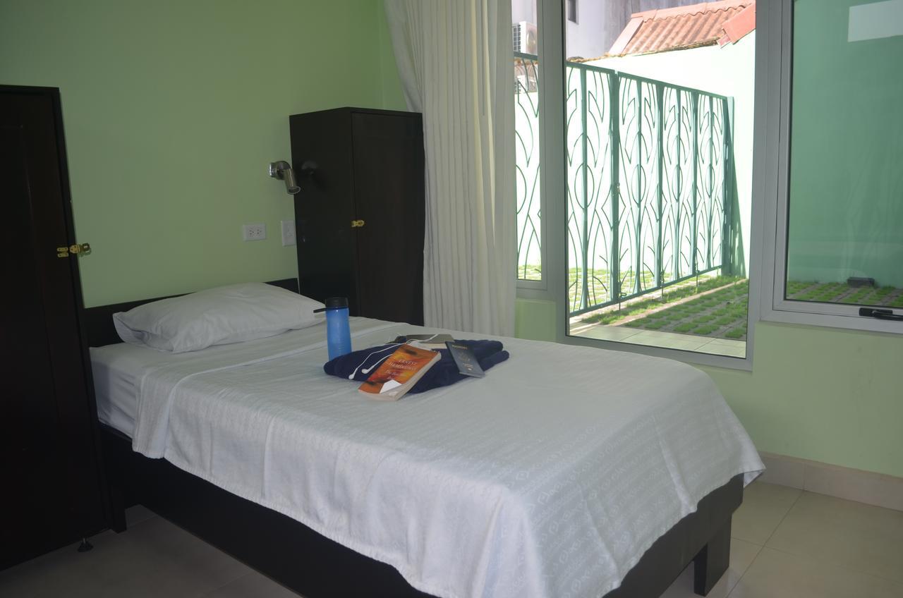 Room2board And Surf School *