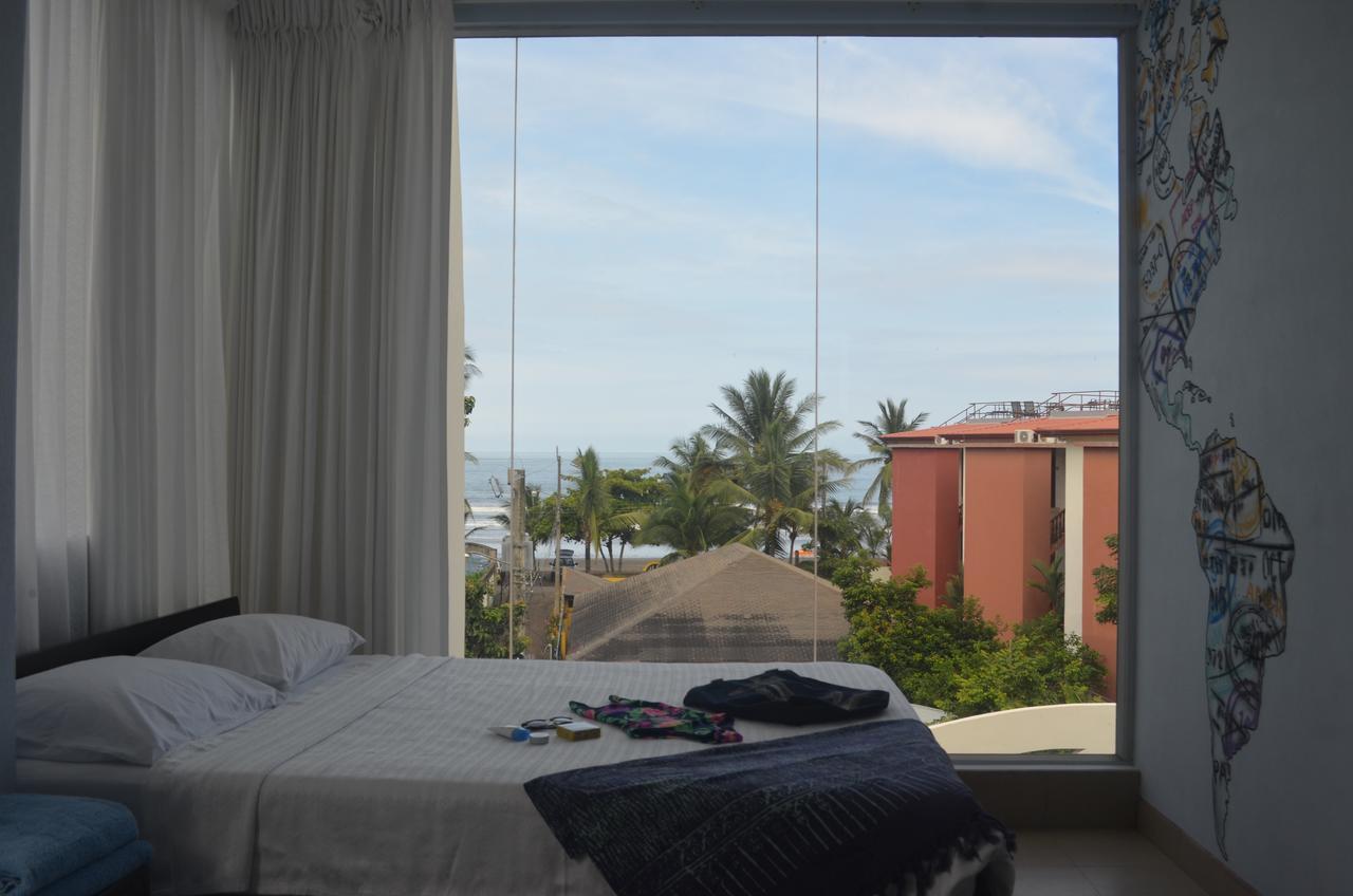 Hostal Room2board And Surf School