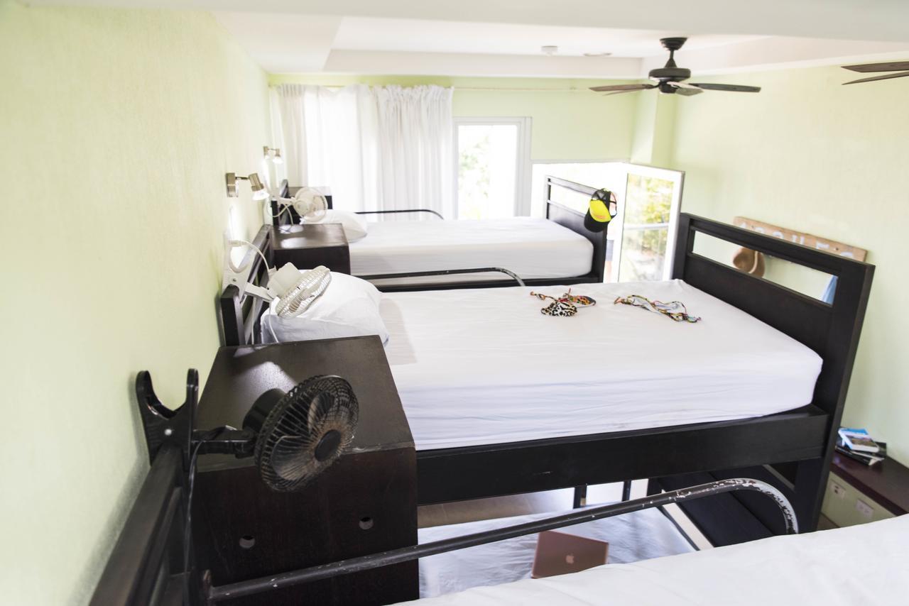 Room2board And Surf School Hostal *