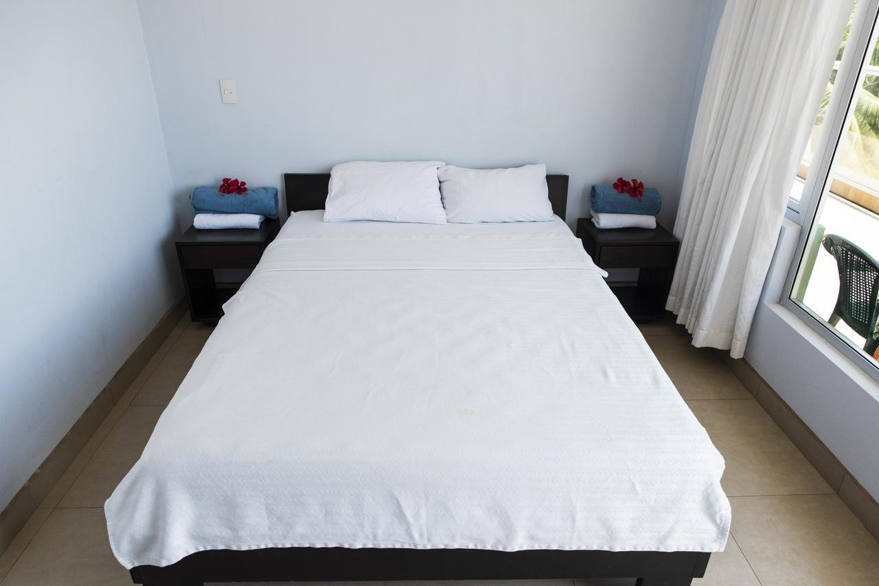 Room2board And Surf School Hostal Jacó