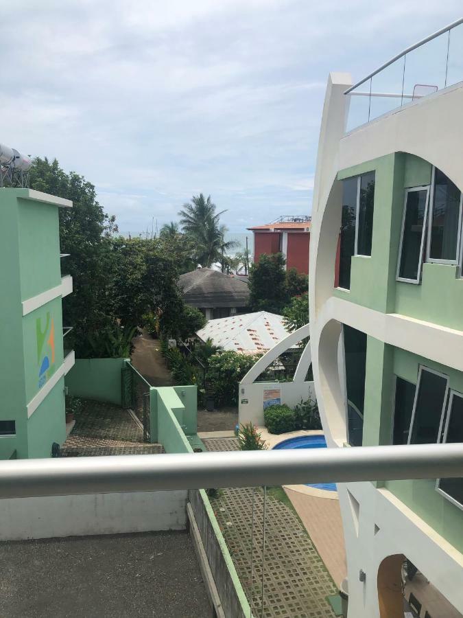 Room2board And Surf School Hostel