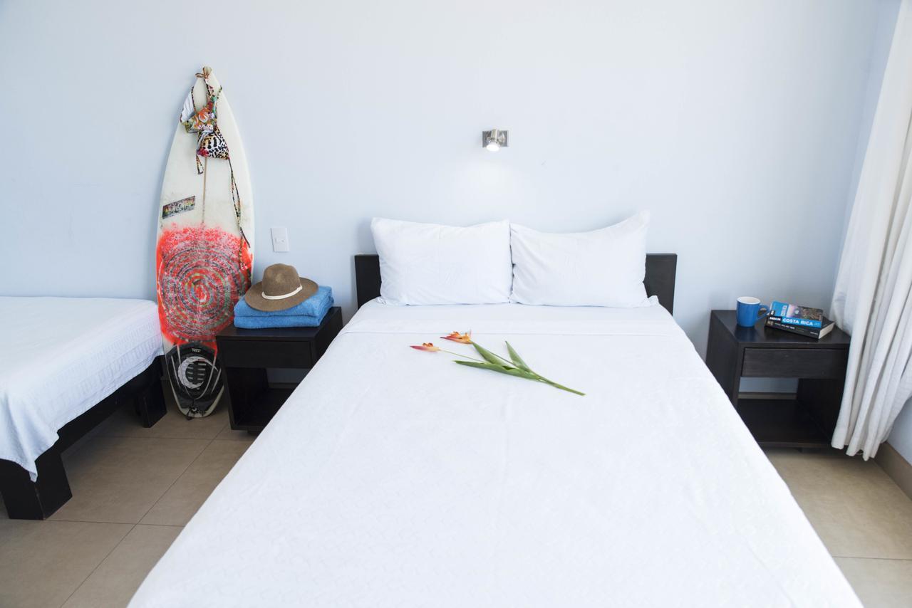 Room2board And Surf School Jaco